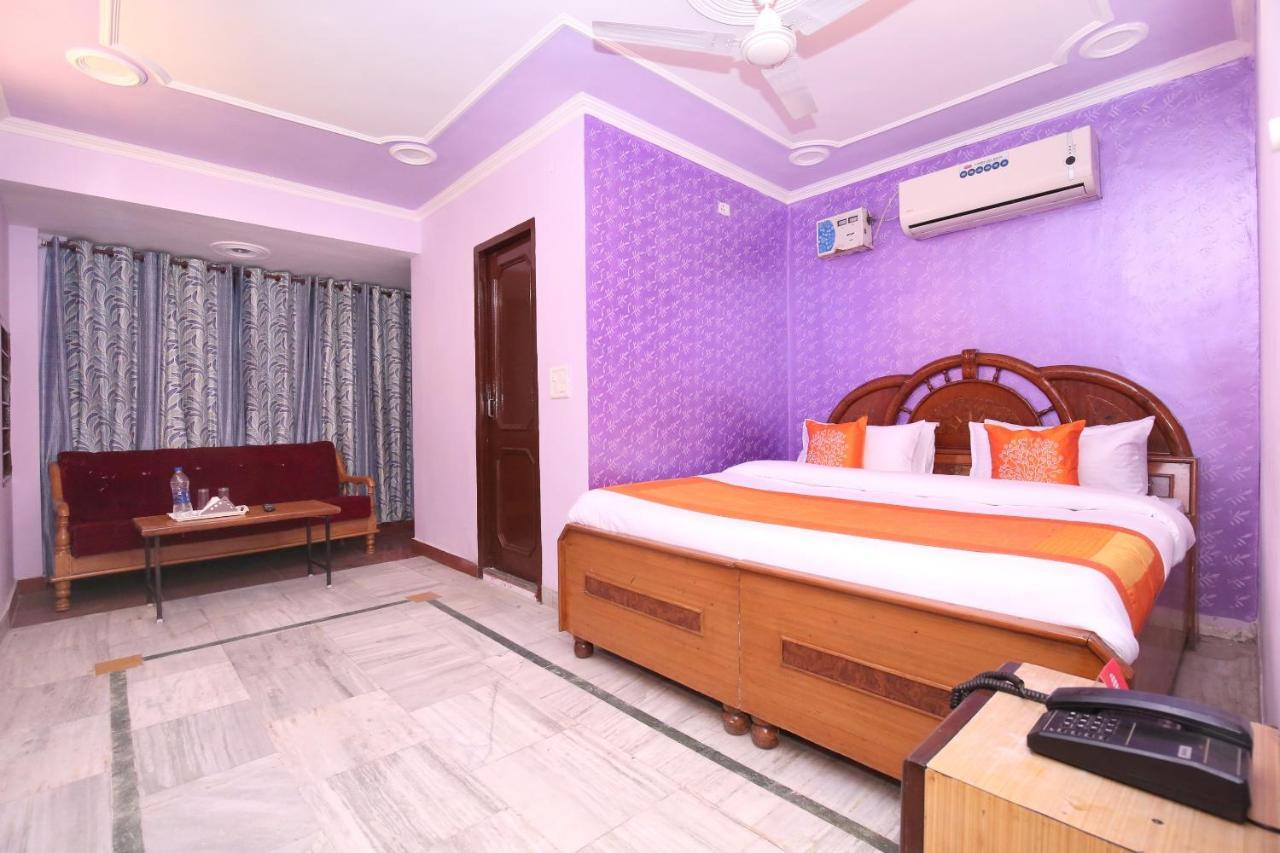 Super Hotel O Rajesh Palace Chandīgarh Dış mekan fotoğraf