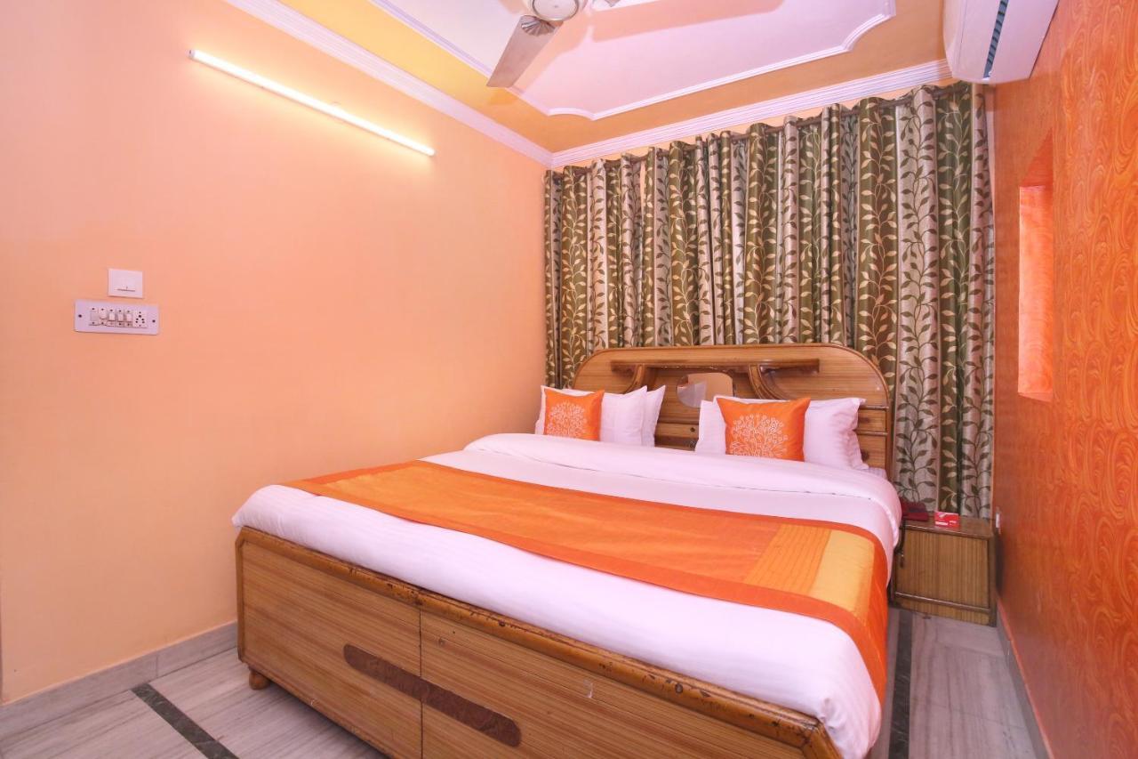 Super Hotel O Rajesh Palace Chandīgarh Dış mekan fotoğraf