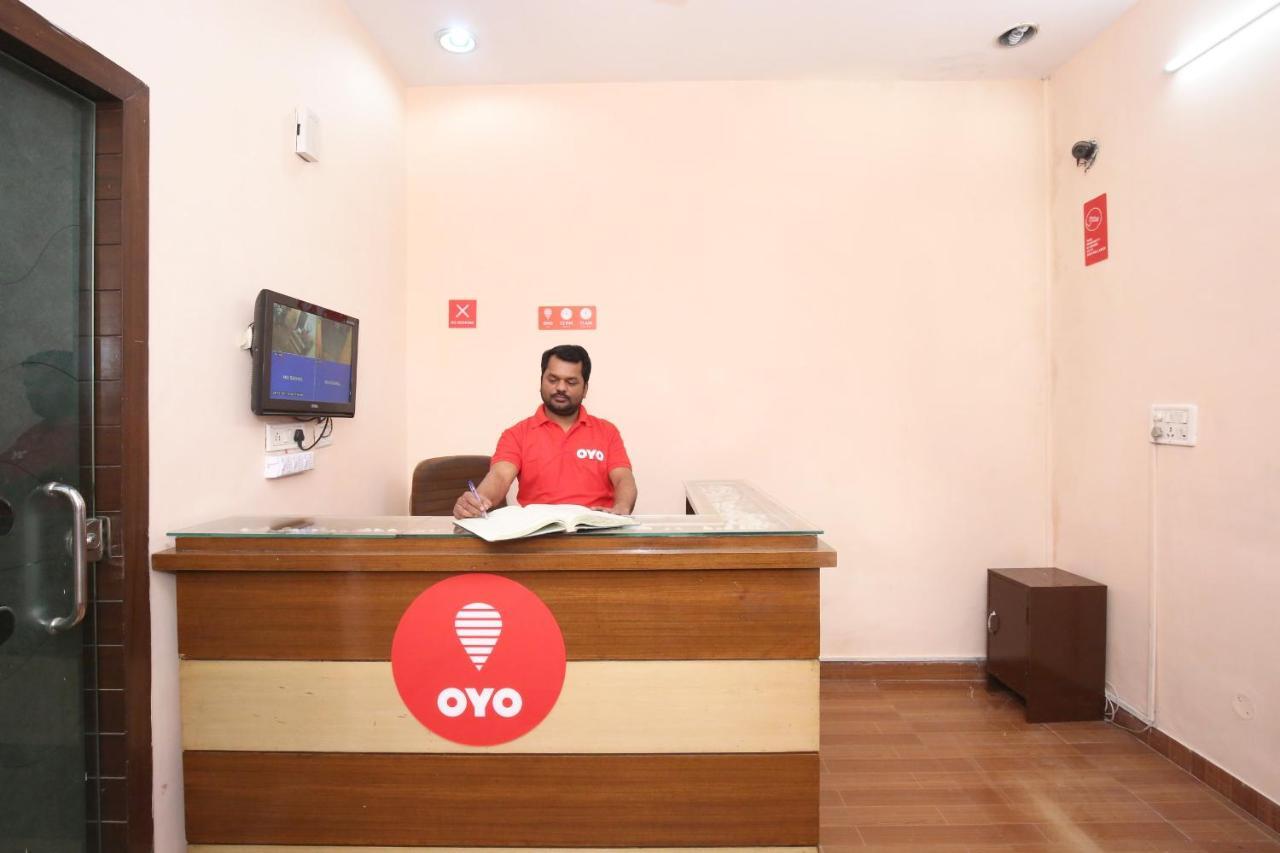 Super Hotel O Rajesh Palace Chandīgarh Dış mekan fotoğraf
