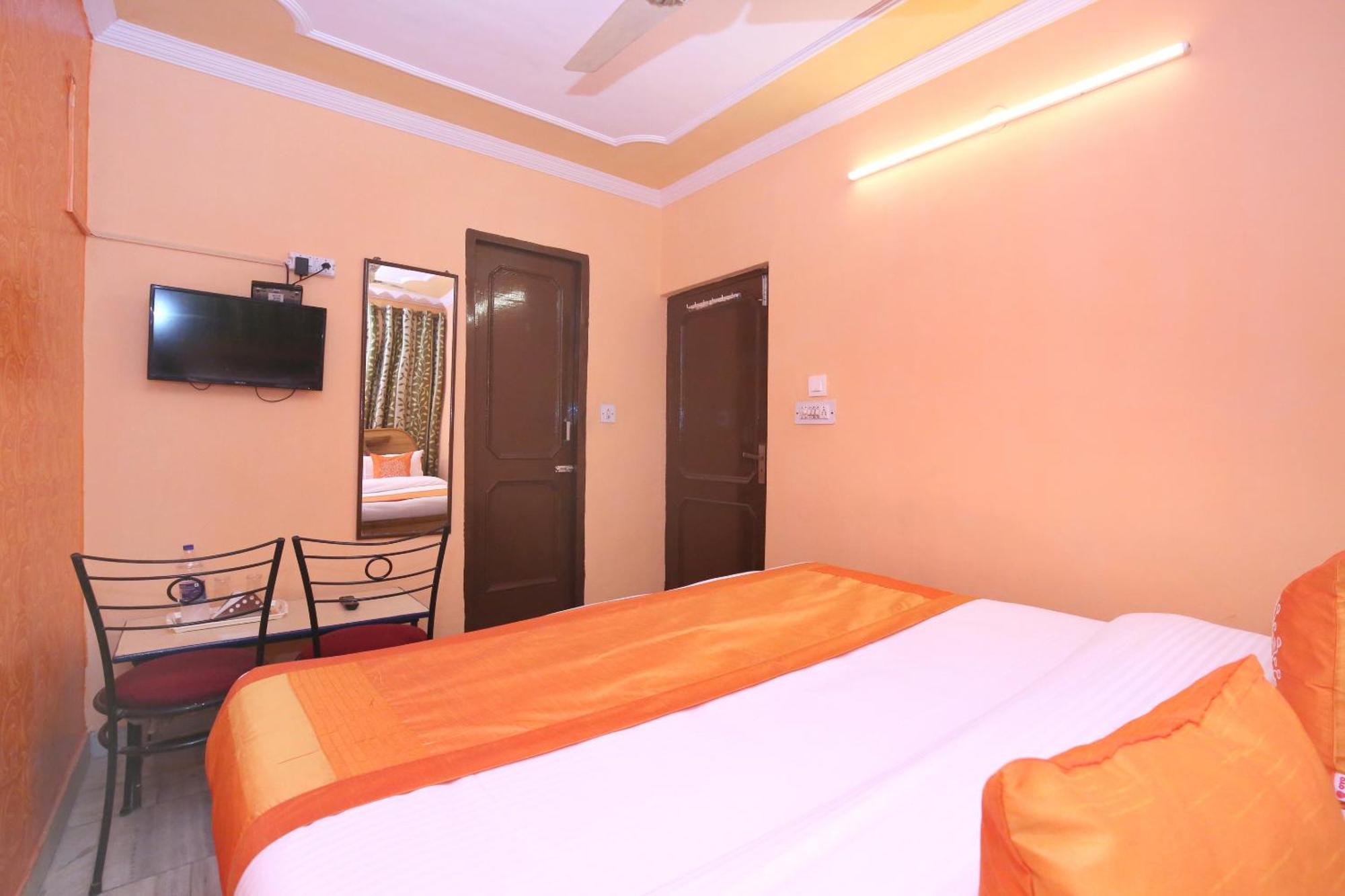 Super Hotel O Rajesh Palace Chandīgarh Dış mekan fotoğraf