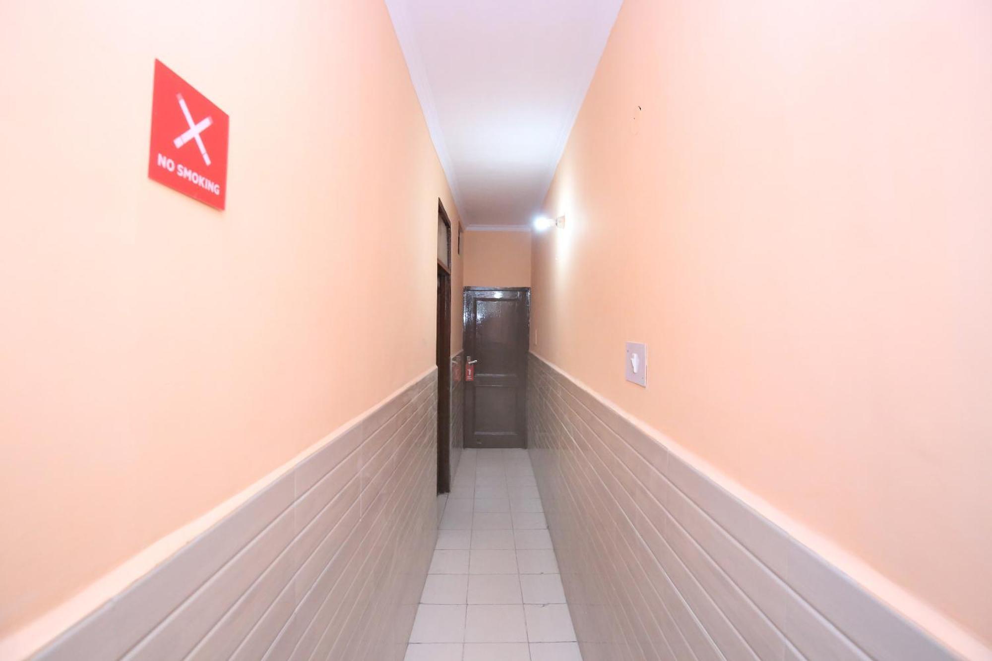 Super Hotel O Rajesh Palace Chandīgarh Dış mekan fotoğraf